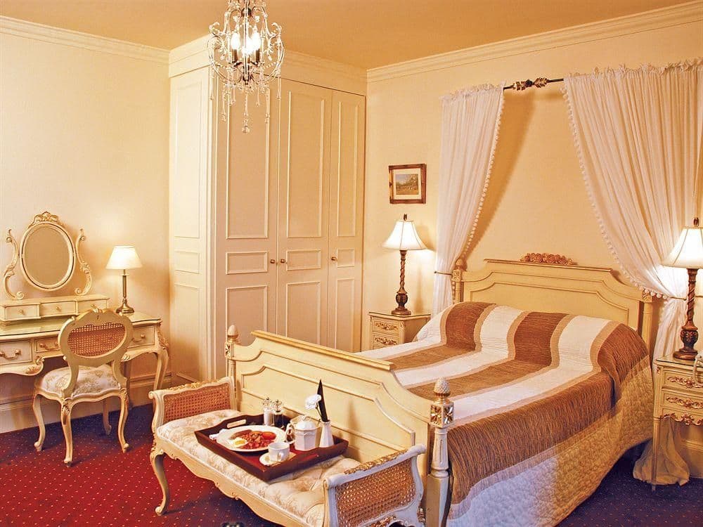 BRANSTON HALL HOTEL BRANSTON HALL HOTEL