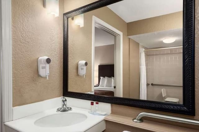 Room TWO BEDS