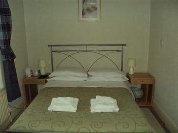 Papillon Woodhall Arms