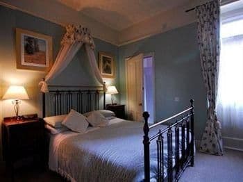 Riverbank Guest House