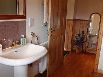 Binnilidh Mhor B&B and Self Caterin Cottage