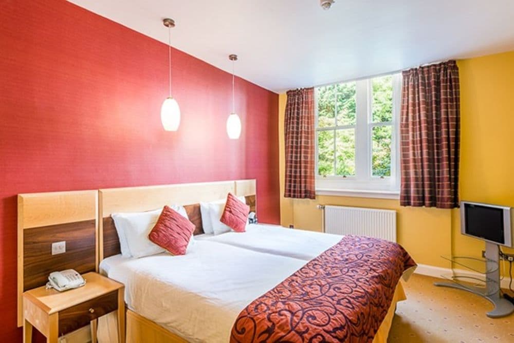 Mackenzie Suites