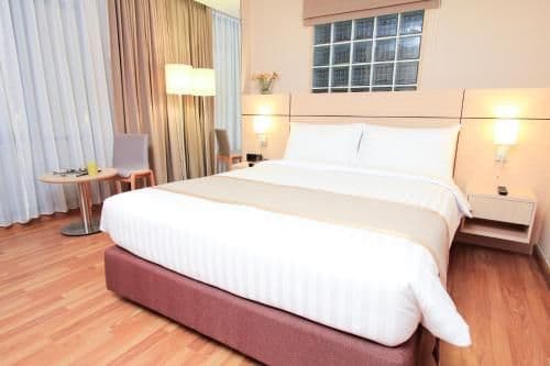 Deluxe Queen Room
