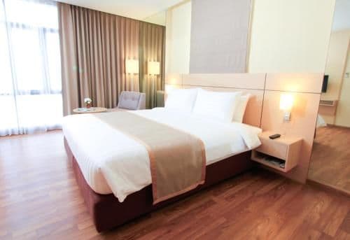 Deluxe Queen Room