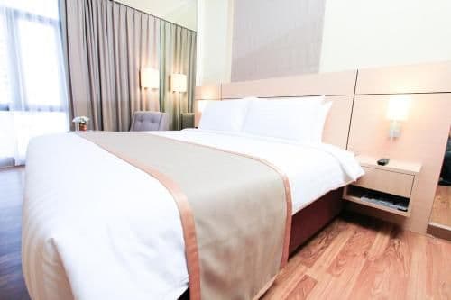 One-Bedroom Deluxe