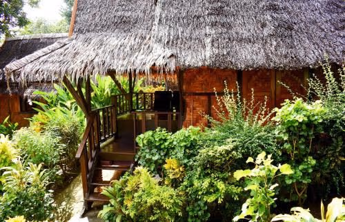 Bungalow with Garden View