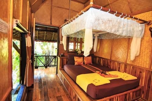 Bungalow with Garden View