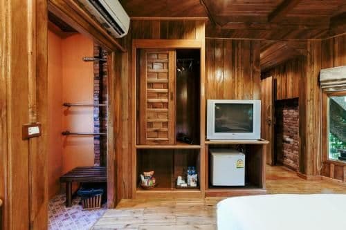 Superior Ground Floor