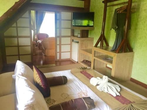 Suite with Mountain View