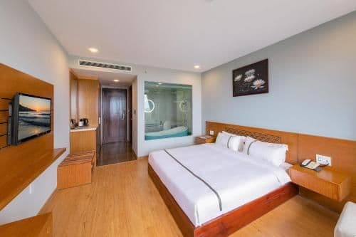 Double Room with Balcony and Sea View