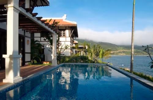 One-Bedroom Beachfront Villa