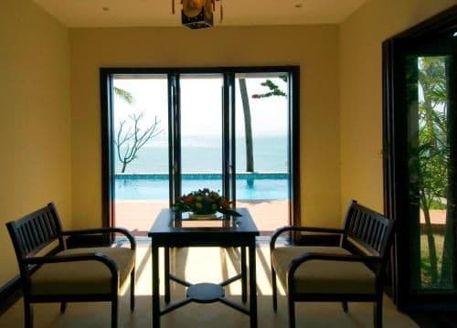 One-Bedroom Beachfront Villa