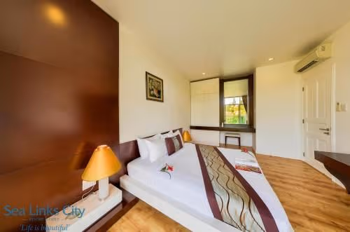 One-Bedroom Apartment with Garden View