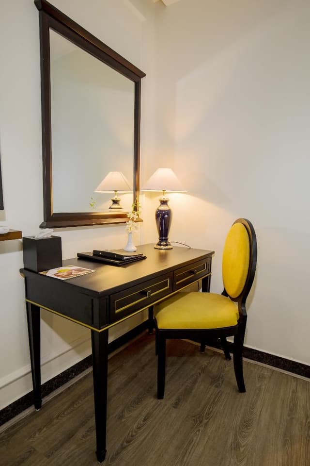 FAMILY ROOM TWO BEDROOMS
