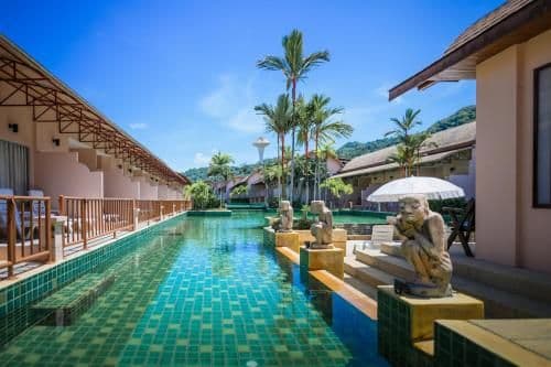 Pool Access Room
