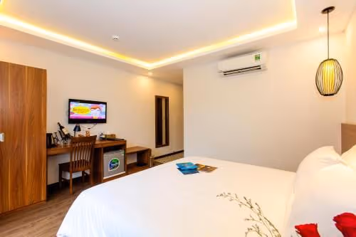 Standard Double Room with Garden View
