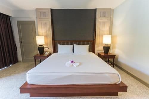 Deluxe Double or Twin Room with Pool View