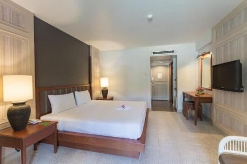 Deluxe Double or Twin Room with Pool View