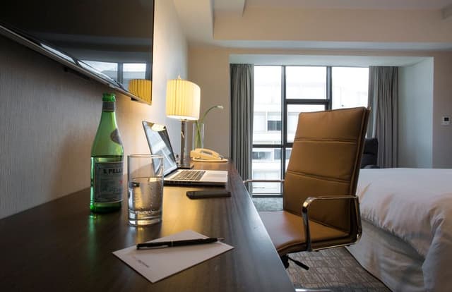 DOUBLE DELUXE EXECUTIVE