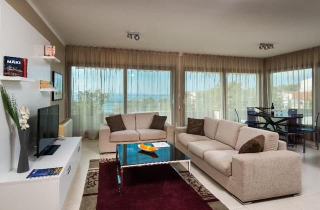 APARTMENT LUXURY TWO BEDROOMS