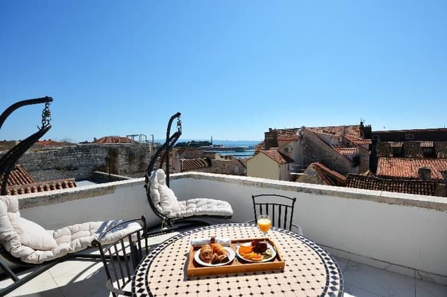 SUITE DELUXE SEA VIEW WITH BALCONY