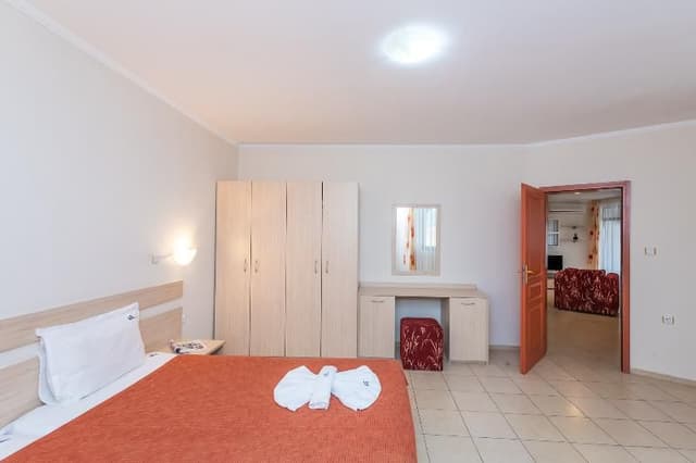 APARTMENT ONE BEDROOM