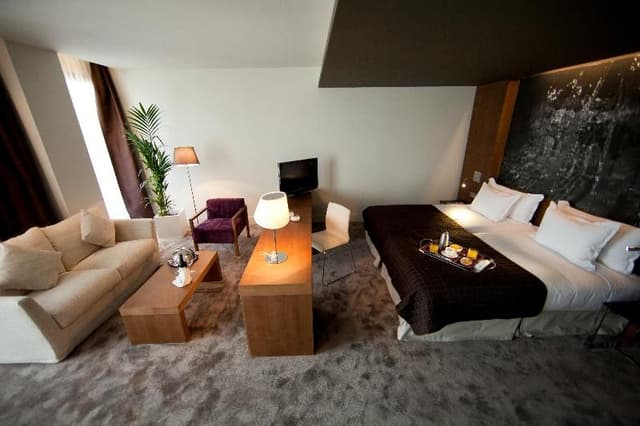 JUNIOR SUITE STANDARD