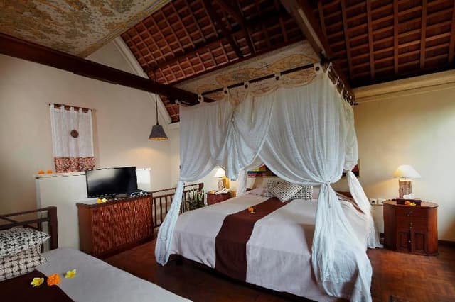 DOUBLE ONE BEDROOM