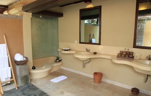 DOUBLE ONE BEDROOM
