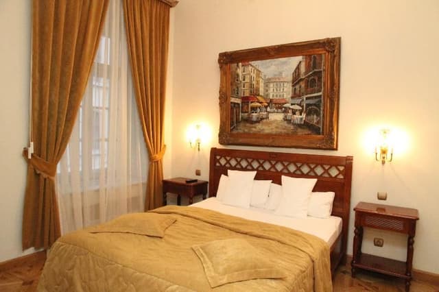 SUITE EXECUTIVE