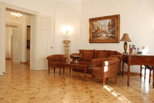 SUITE EXECUTIVE