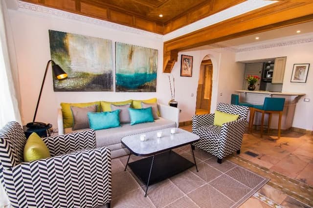 SUITE CAPACITY 3 ONE BEDROOM