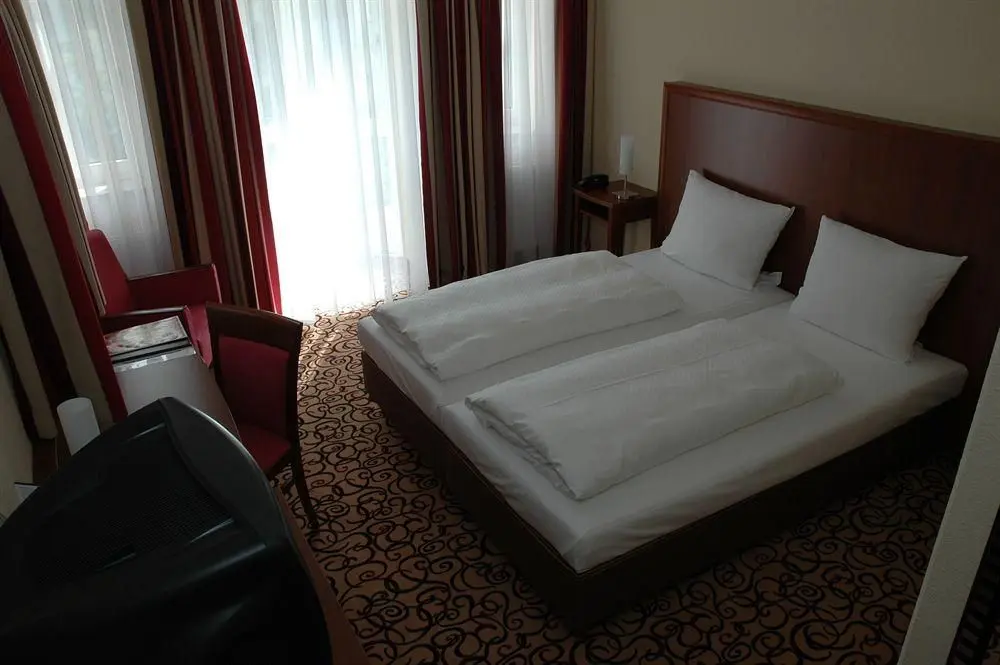 Raeter Park Hotel Raeter Park Hotel