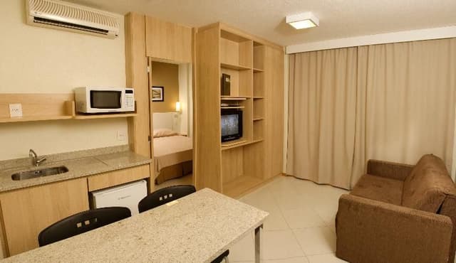 SUITE CAPACITY 1