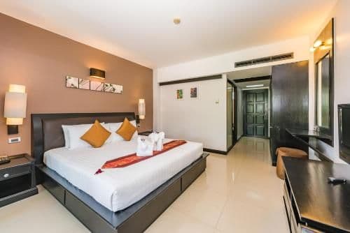 Deluxe Double or Twin Room
