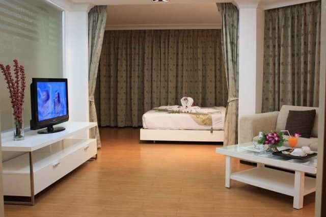 TWIN LUXURY