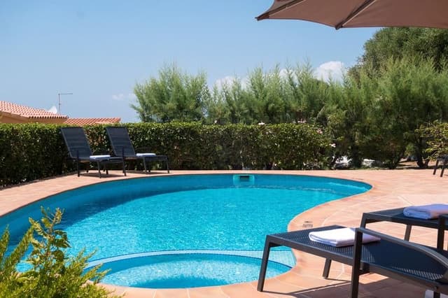 VILLA THREE BEDROOMS