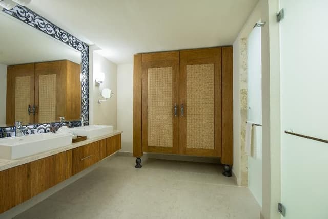 SUITE ONE BEDROOM