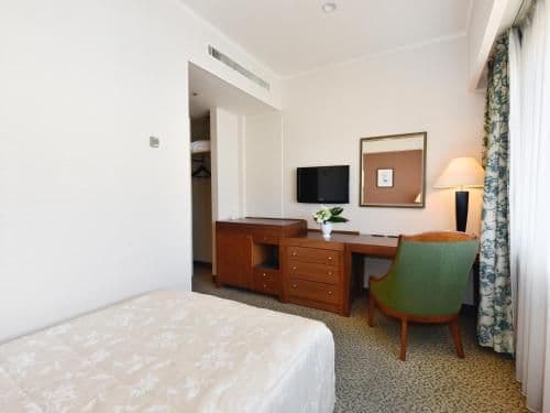Single Room - Non-Smoking