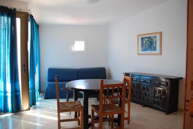 APARTMENT CAPACITY 4