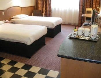 Hatfield Oak Hotel