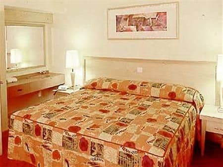 Suites Hotel Knowsley