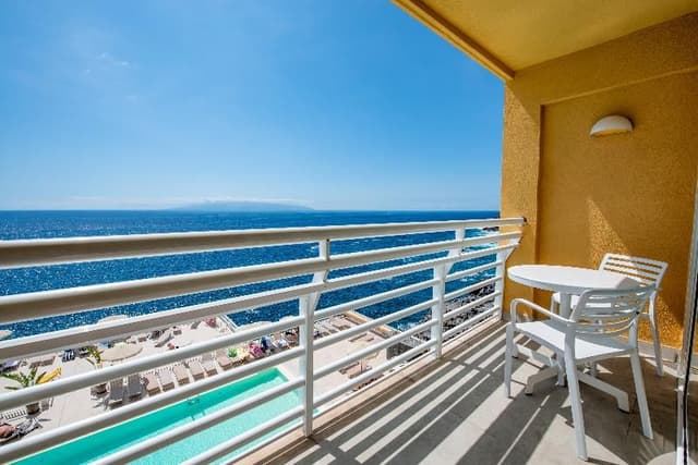 APARTMENT SEA VIEW