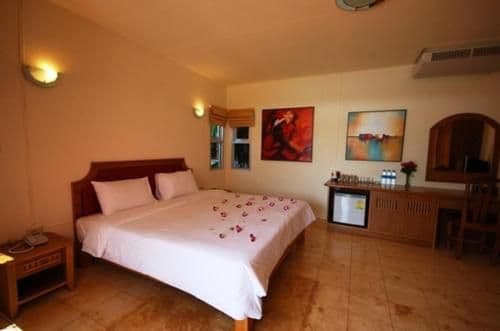Bungalow (2 Adults)