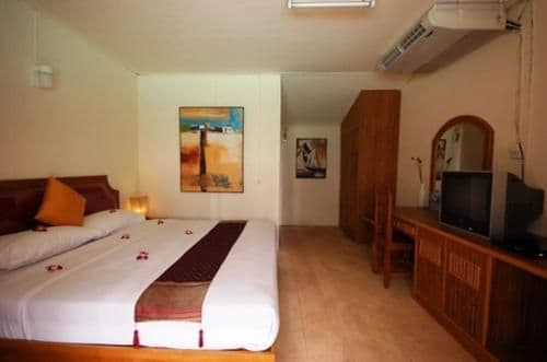 Bungalow (2 Adults)