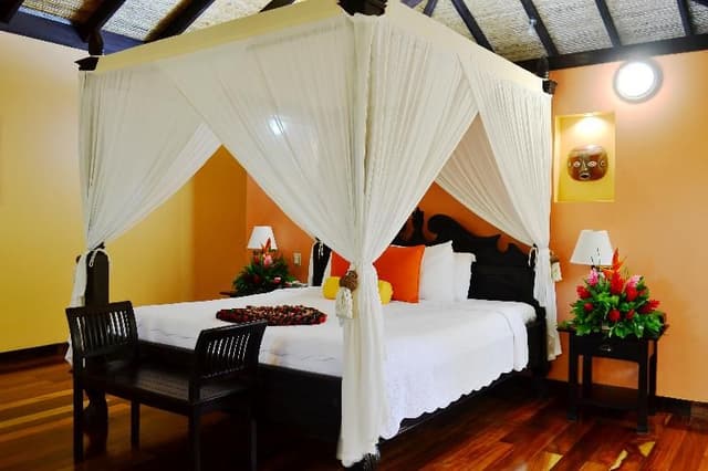 HOME KING SIZE BED