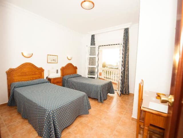 APARTMENT CAPACITY 3