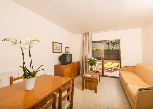 APARTMENT CAPACITY 4