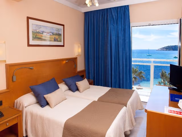 Double or Twin SEA VIEW CAPACITY 2