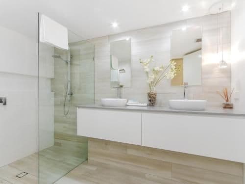 Superior Riverview Apartment